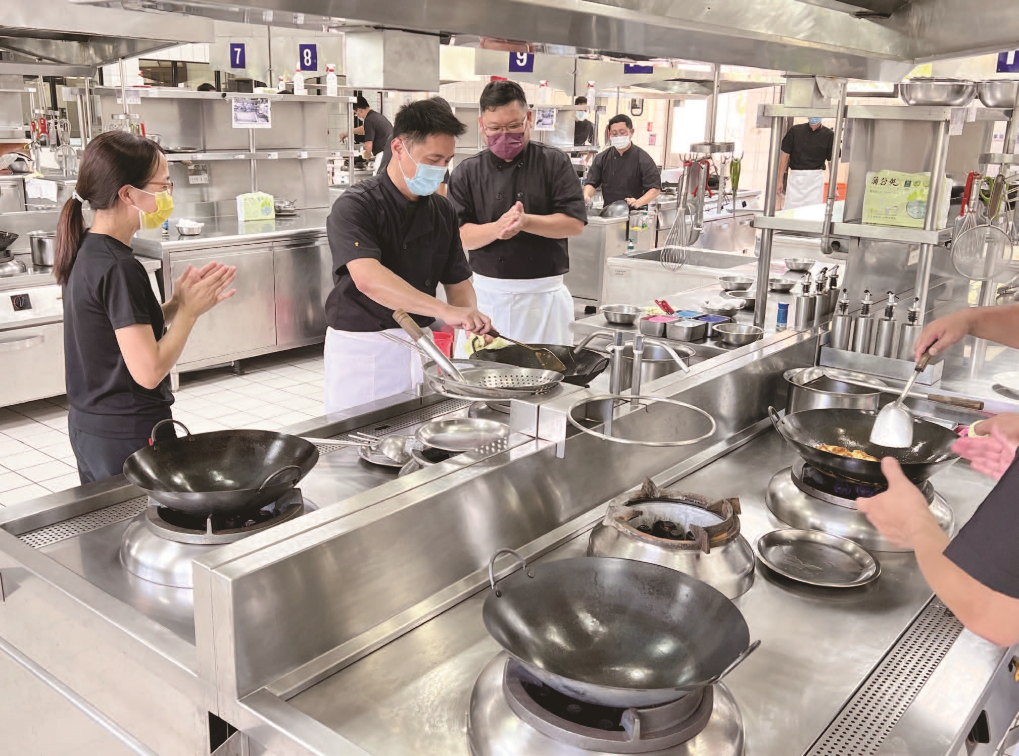 輔導會職業訓練中心—餐飲廚藝班學員上課情形。
